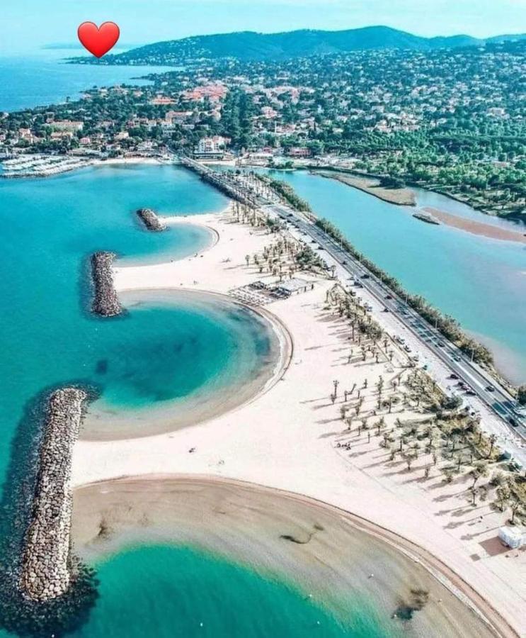Entre Mer Et Nature Saint Aygulf Luaran gambar